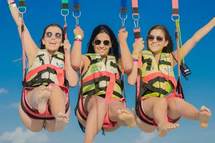 Cancún Parasailing and Jet Ski Adventure