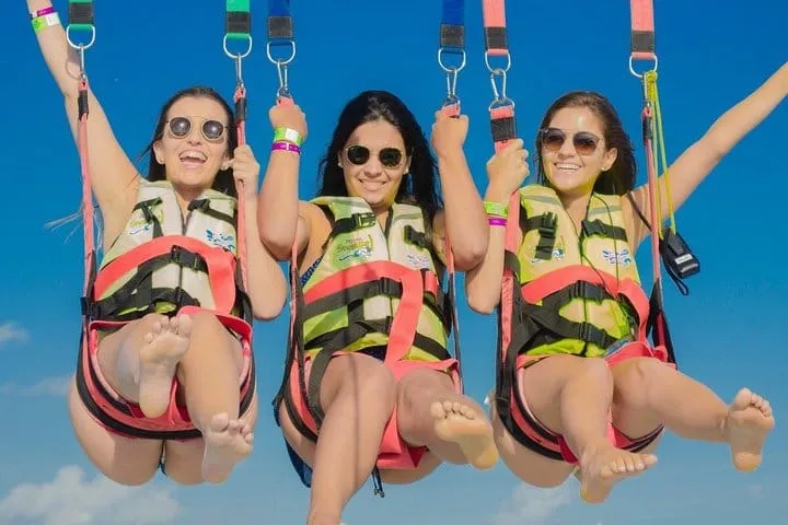 Cancún Parasailing and Jet Ski Adventure
