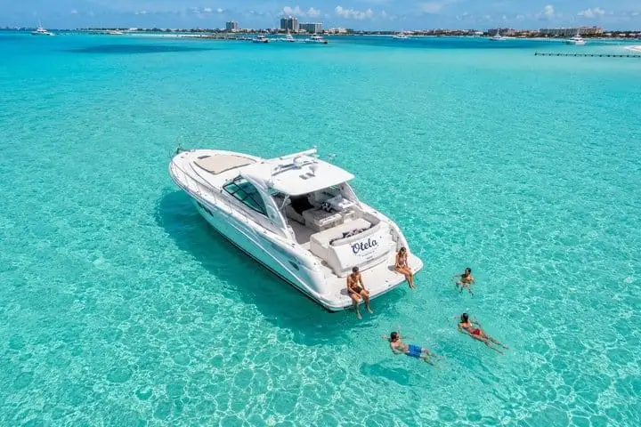 Private 44 ft yacht to Isla Mujeres in Cancun