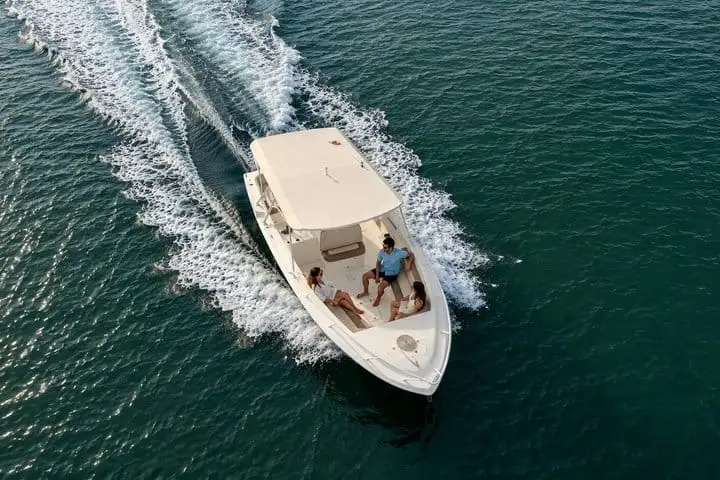 Private boat day to Rosario Islands from Cartagena
