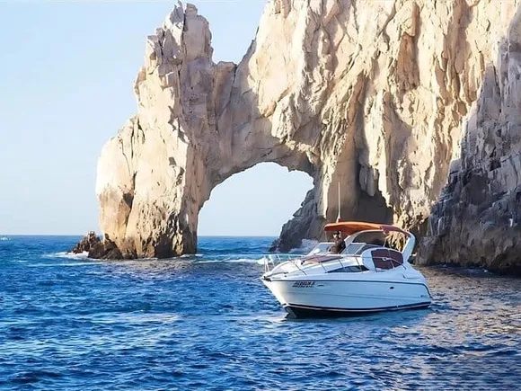 Private yacht to El Arco in Cabo San Lucas