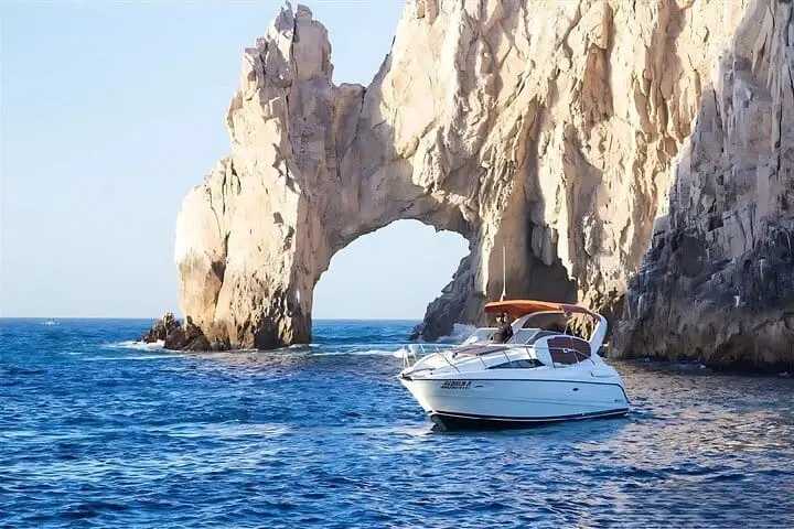 Private yacht to El Arco in Cabo San Lucas