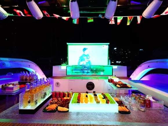 Night yacht party with DJ in Dubai