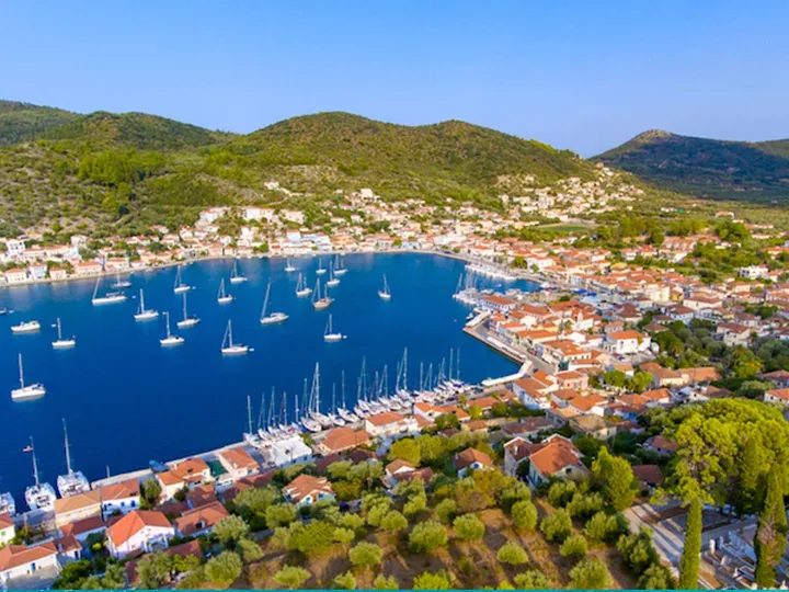 Ithaca Day Cruise from Poros: Gidaki, Vathi, Kioni