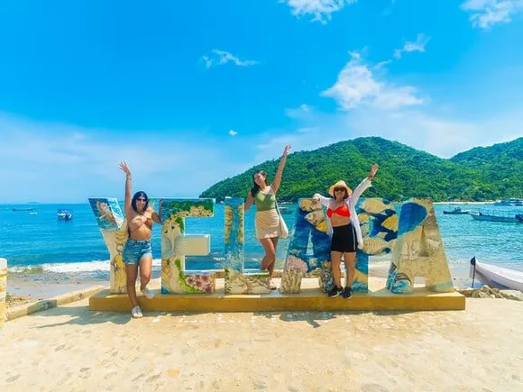 Yelapa Escape and Snorkelling by Speedboat from Puerto Vallarta
