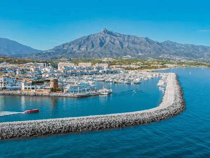 Half Day Private Cruise from Estepona to Puerto Banús