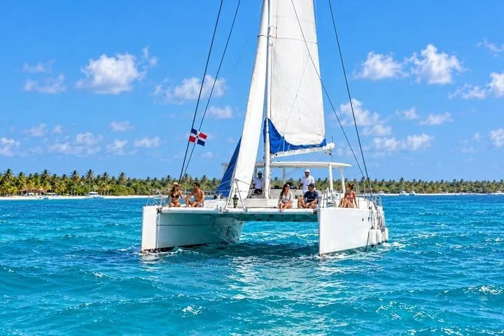 Catalina Island All-Inclusive Beach Day from Punta Cana