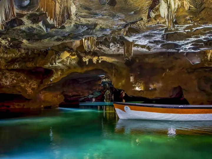 Boat Ride through the Caves of Sant Josep from Valencia
