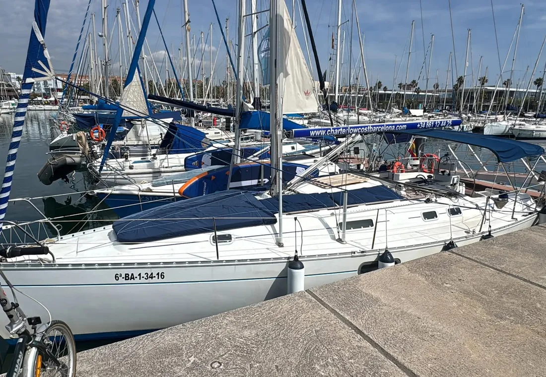 Private: Sailboat enjoying the best views of Barcelona (9 pax 2 hours)