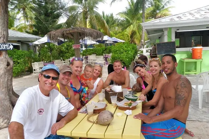 Grand Cayman: Stingray City, Snorkelling and Beach Lunch