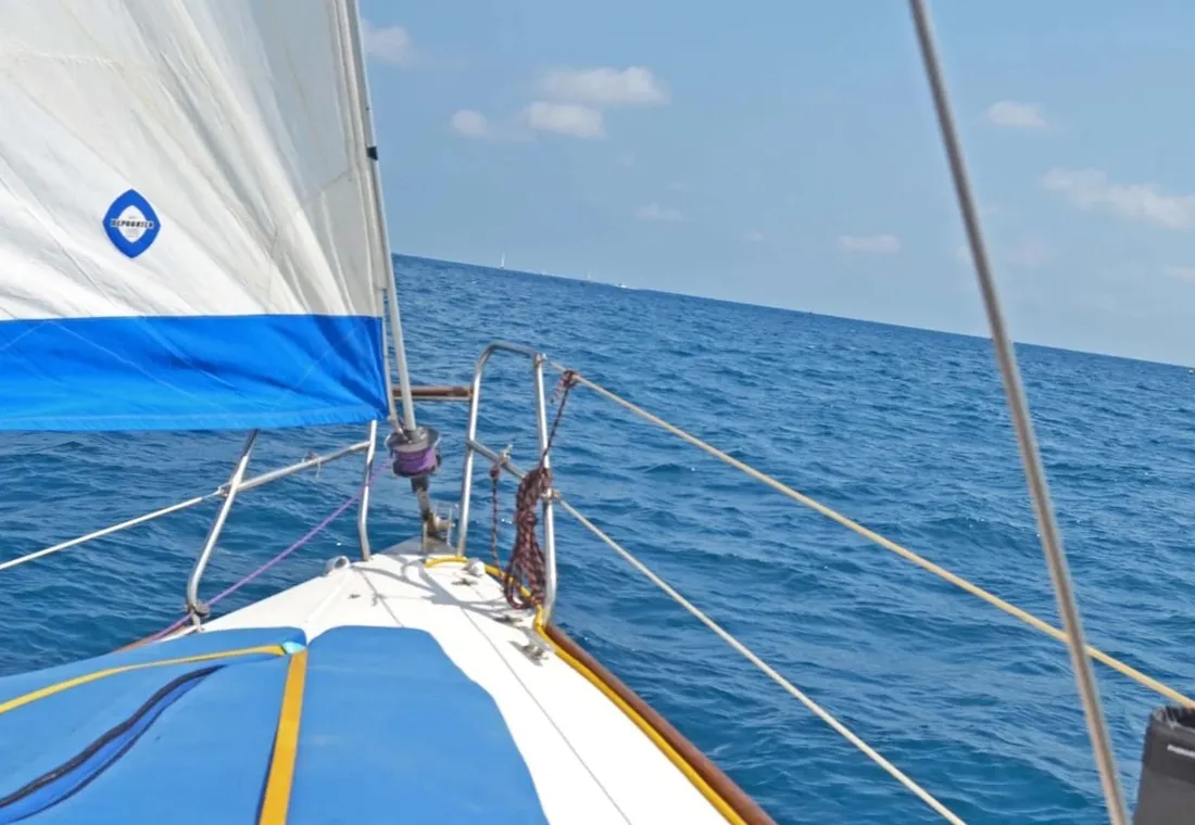 Private: Sailboat enjoying the best views of Barcelona (6 pax 2 hours)