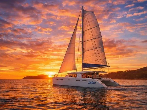 Catamarã privado ao pôr do sol na Costa Rica