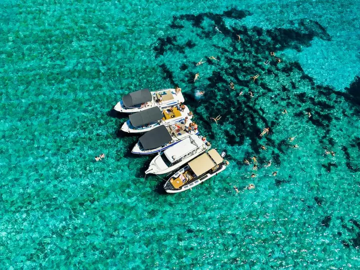 Blue Lagoon & 3 Islands Speedboat Tour from Split