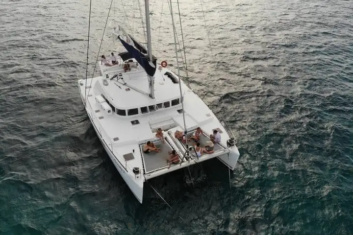 Private catamaran with chef in Belize