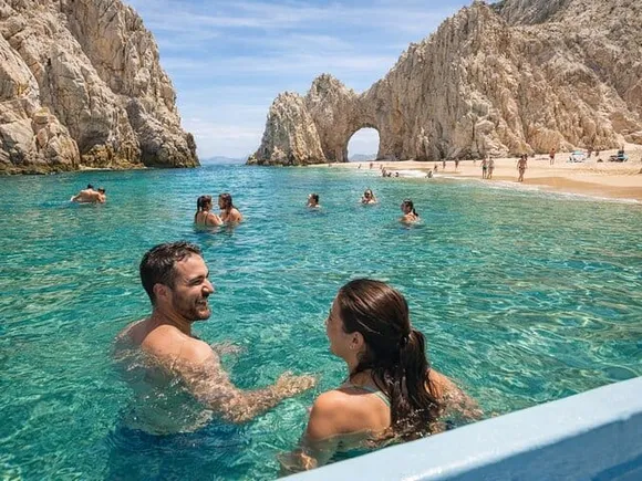 Boat ride to El Arco and Lover’s Beach in Cabo San Lucas