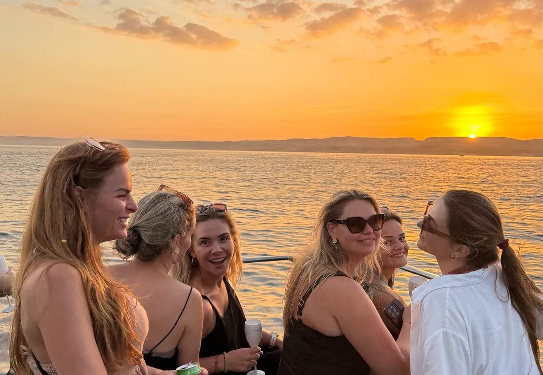 2 Hour Private Sunset Cruise with Cava