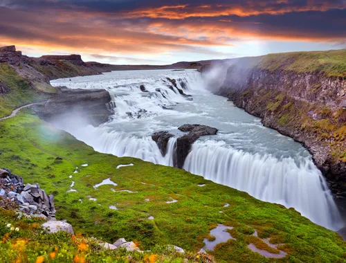 Grand Golden Circle & Whale Watching Tour 