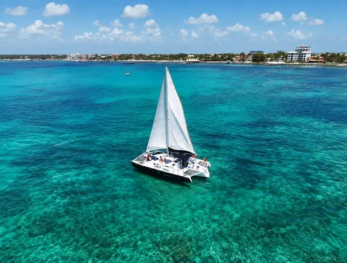Hol Chan Catamaran Tour with Snorkel Sharks and Caye Caulker