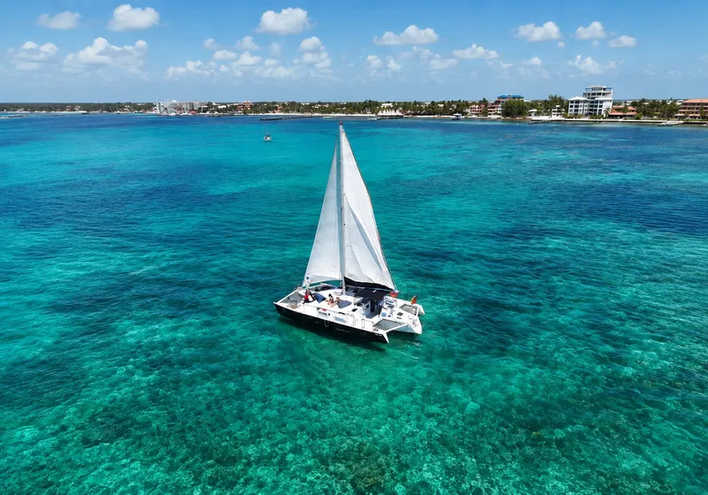 Hol Chan Catamaran Tour with Snorkel Sharks and Caye Caulker