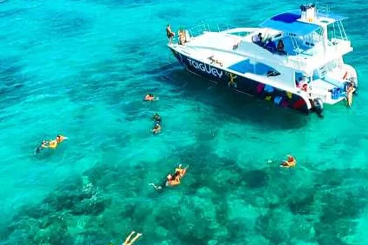 Puerto Plata Private Boat Cruise with Snorkeling and Open Bar