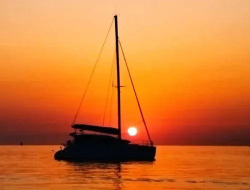 Luxury Kendwa Sunset Cruise Private Catamaran with Wine and Snack