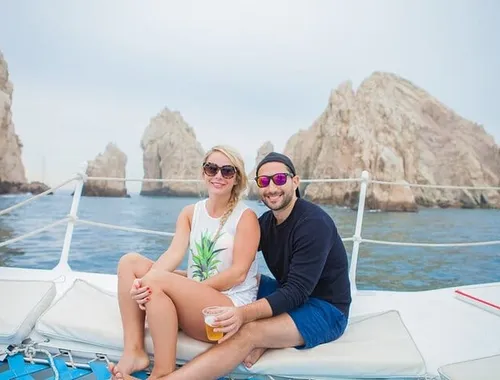 Los Cabos Whale Watching Cruise with Open Bar and Snacks