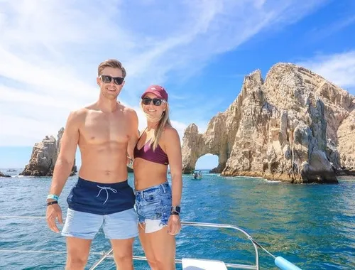Private Luxury 45ft Yacht Cabo: El Arco up to 10 Pax