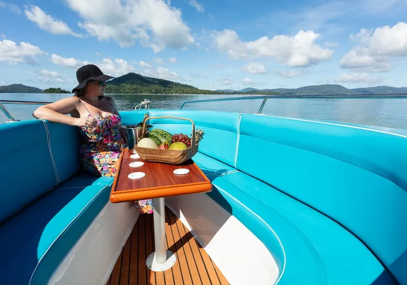 Private Phi Phi Sunrise – Luxury Speedboat Charter