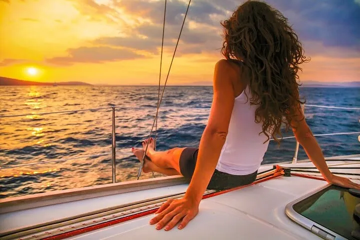 Los Cabos Sunset Whale Watching Cruise with Open Bar