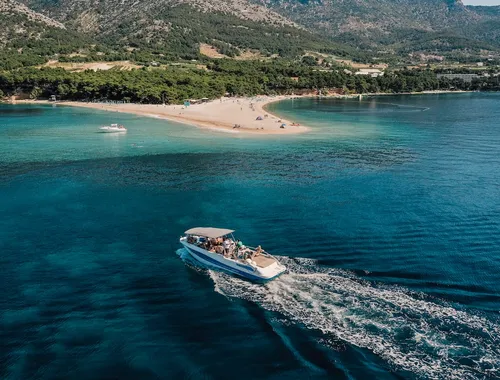 Private - Golden Horn beach on Island Brač & Hvar tour 