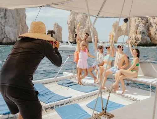 Celebrate with your crew on a private Los Cabos catamaran as you enjoy drinks, ocean views, and photo-worthy moments by the iconic Arch.