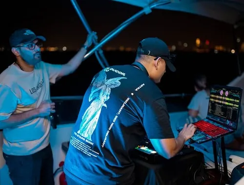 Sunset Yacht Party in Dubai with Live DJ, Food & Drinks