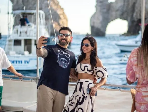 Los Cabos Sunset Party Cruise with Unlimited Open Bar