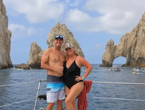 Private Luxury 45ft Yacht Cabo: El Arco up to 10 Pax