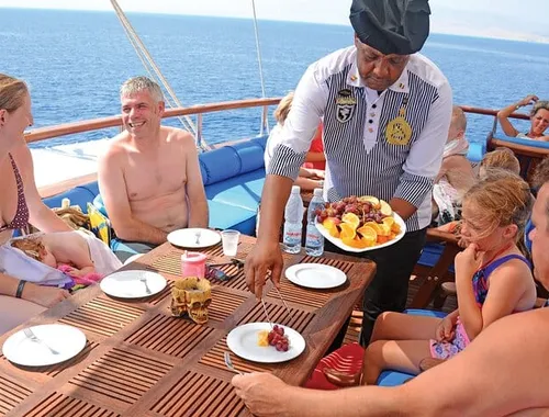 Sharm: Pirates Sailing Boat Ras Mohammed & White island and Lunch