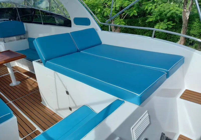 Private Phi Phi Sunrise – Luxury Speedboat Charter