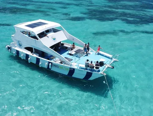 Party boat  Set Sail in Punta Cana – Bavaro Luxury, Fun & VIP Vibes All in One! Visit natural sand-bar