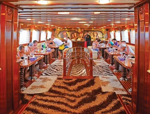 Sharm: Pirates Sailing Boat Ras Mohammed & White island and Lunch