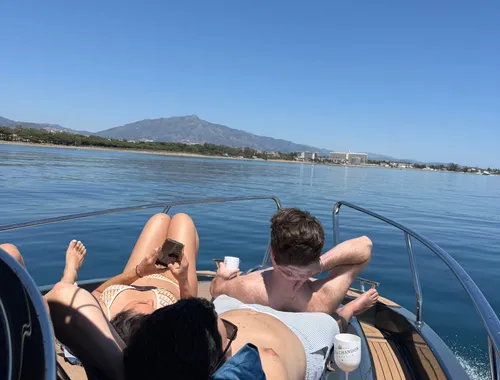 Experiencia Privada de 2H Avistamiento de Delfines con Bebidas Incluidas