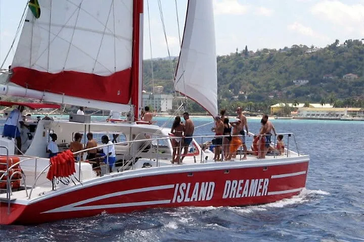 Private Montego Bay Morning Catamaran with Open Bar & Snorkeling