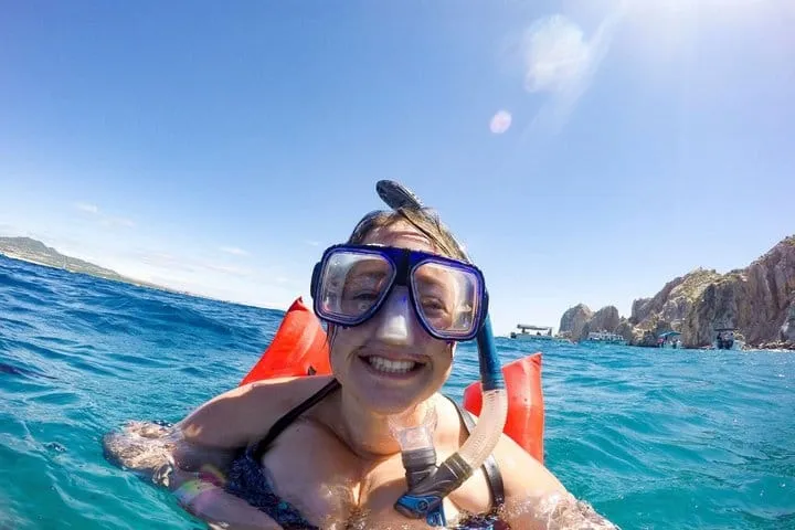 Los Cabos Snorkeling Tour by Boat with Open Bar and Music