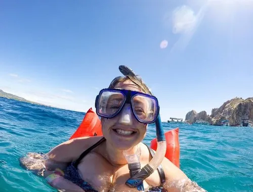 Los Cabos Snorkeling Tour by Boat with Open Bar and Music