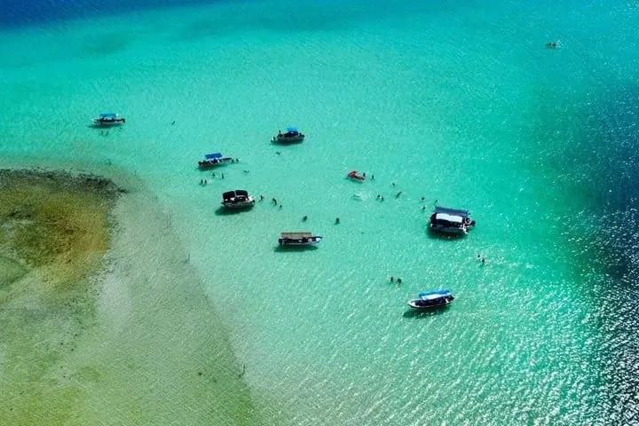 Bacalar Lagoon Boat Tour: Cenotes, Pirate’s Channel & Lunch