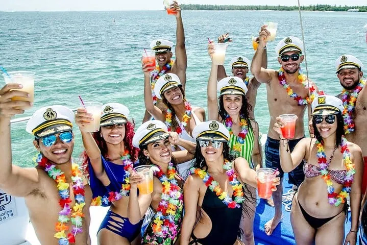Puerto Plata Private Boat Cruise with Snorkeling and Open Bar
