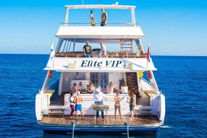 Sharm: Elite VIP Cruise Ras Mohammed & White Island with Lunch