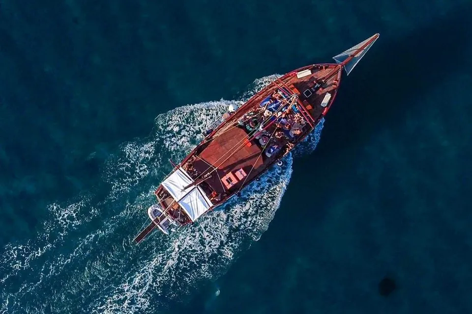 The wooden sailing boat of the day cruise from Piraeus