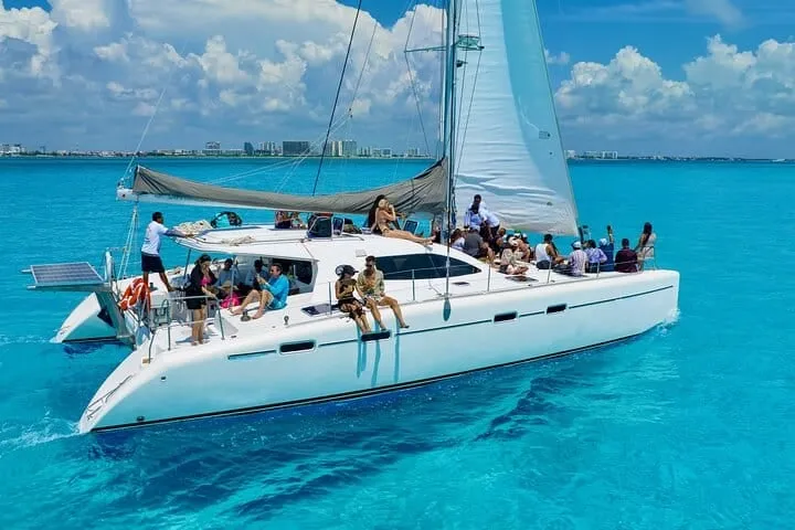 Boat trip on the Caribbean coast near Cancún