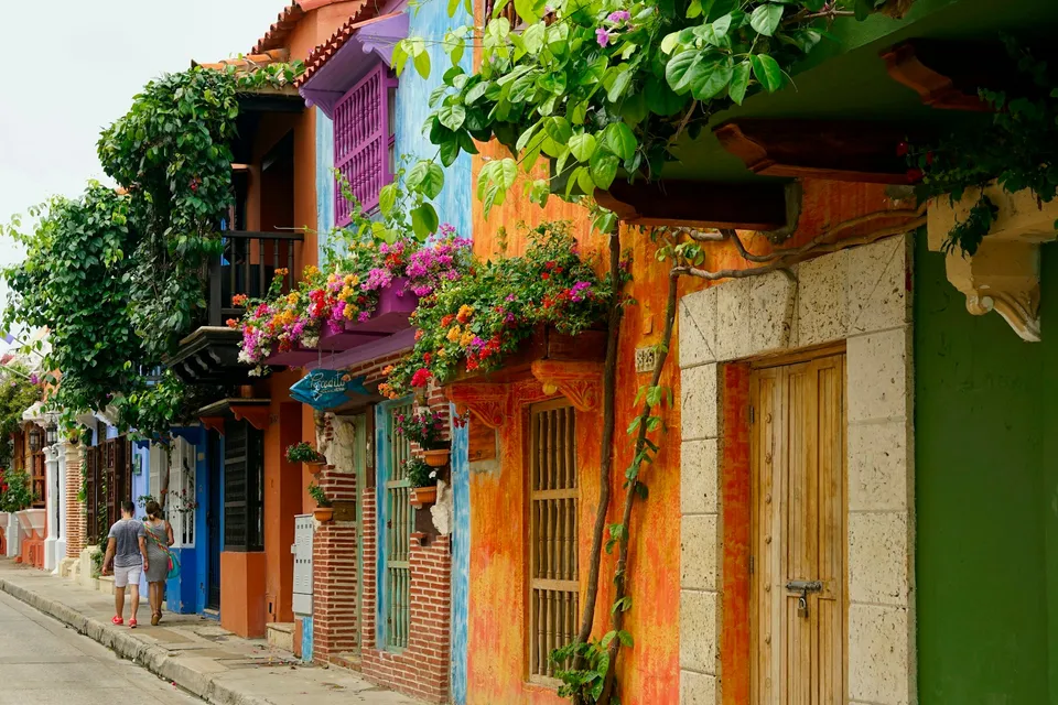 Colourful colonial houses in the old town of Cartagena, Colombia. Photo via Unsplash