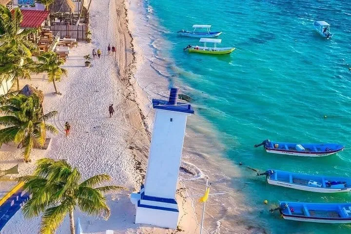 Boat trips from Puerto Morelos