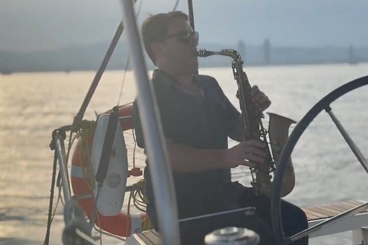Live saxophone on the private sunset trip